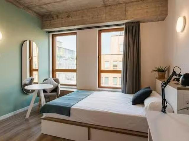 Estudio en Carrer de Pallars, Provençals de Poblenou