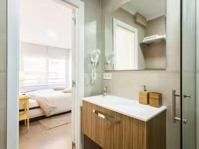 Estudio en Carrer Pedro Aleixandre, Montolivet