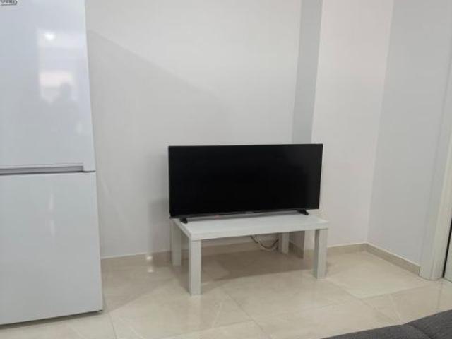 Estudio en planta baja amueblado y con electrodomesticos