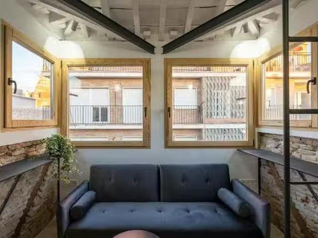 Estudio en Plaza de la Romanilla, Centro Sagrario