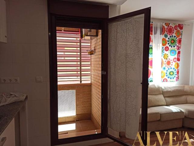 Estudio en venta en Muela La. Piso alquilado con garaje y trastero en La Muela inversión con renta. Estudios Muela.