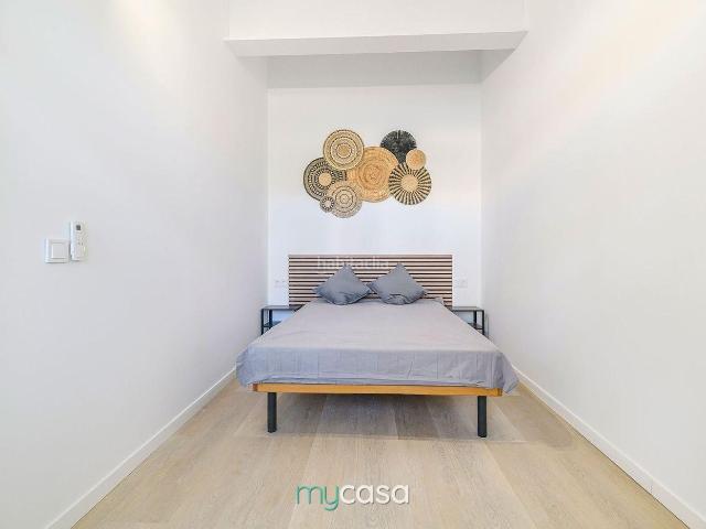 Estudio en venta en Barberà del Vallès, Barri Antic. ¡INVERSIÓN CON DOBLE POTENCIAL EN BARBERÀ DEL VALLÈS! DOS UNIDADES INDEPENDIENTES TOTALMENTE REFORMADAS. Estudios Barberà del.
