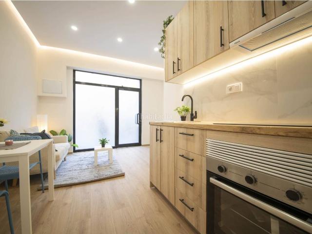 Estudio en venta en Barcelona, Vila de Gràcia. Piso en venta. Estudios.