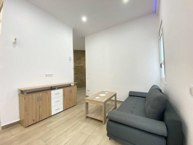 Estudio en venta en Barcelona, Vilapicina Torre Llobeta. Piso en venta TOTALMENTE REFORMADO A ESTRENAR. Estudios.
