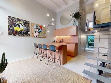 Estudio en venta en calle De Maspons, Barcelona, de 63 m² por 397.000