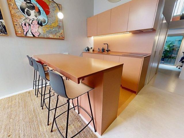 Estudio en venta en calle De Maspons, Barcelona, de 63 m² por 397.000