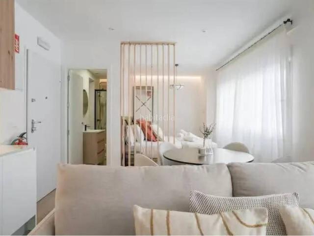 Estudio en venta en Barcelona, La Font d´en Fargues. Maravilloso Estudio en venta!. Estudios.