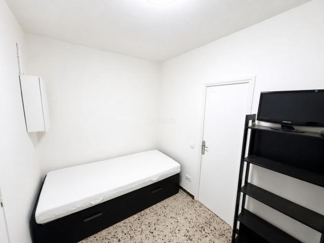 Estudio en venta en Barcelona, La Nova Esquerra de l´Eixample. Estudio Interior En Venta Eixample, Barcelona 11 M² Finca Con Ascensor. Estudios.