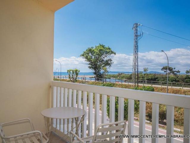 Estudio en venta en calle Muga a, Castelló d´Empúries, de 36 m² por 115.000