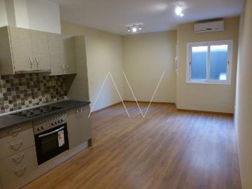 Estudio en venta en calle De Muntaner, Barcelona, de 35 m² por 235.000