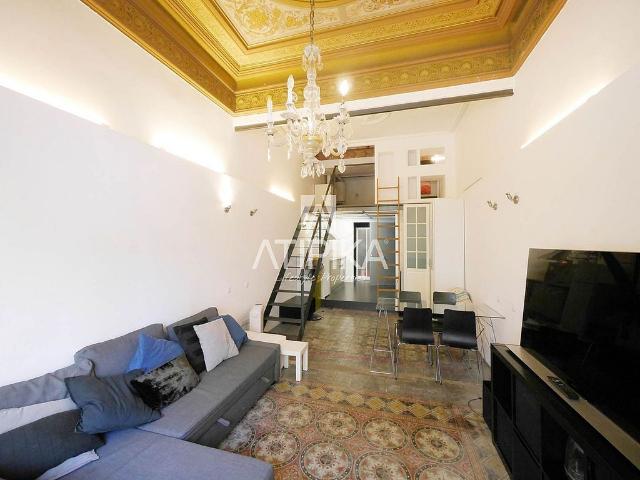 Estudio en venta en calle De Folgueroles, Barcelona, de 43 m² por 285.000
