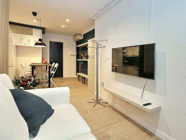Estudio en venta en calle De la Mare de Déu del Coll, Barcelona, de 48 m² por 200.000