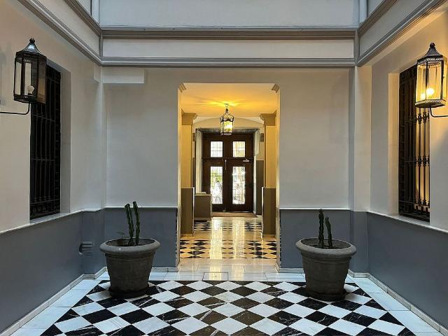 Estudio en venta en calle De Pau Claris, Barcelona, de 45 m² por 335.000