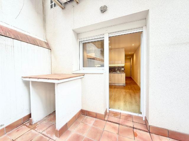Estudio en venta en calle De Teodor Llorente, Barcelona, de 40 m² por 189.000
