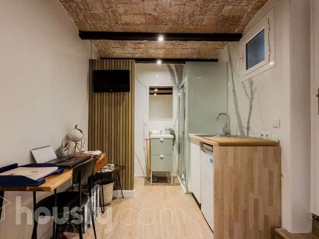 Estudio en venta en calle D'entença, Barcelona, de 9 m² por 85.000