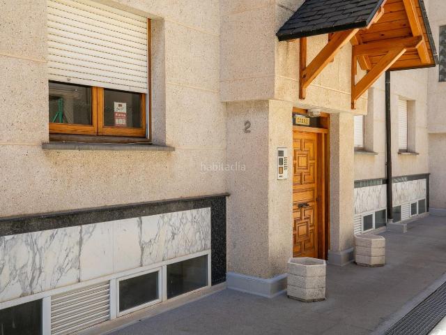 Estudio en venta en Jaca, Universidad. Oportunidad en Jaca Piso bajo con garaje y trastero. Estudios.