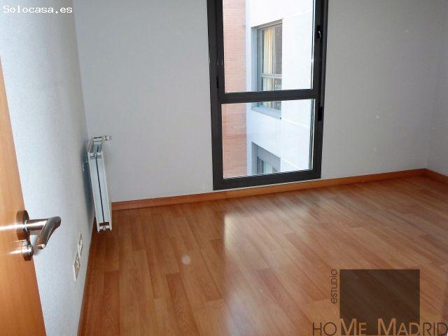 ESTUDIO HOME MADRID OFRECE vivienda de 80m2, en edificio del año 2009, en Urbanización cerrada Las T