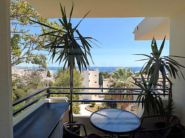 Estudio penthouse vista mar 3º andar sem elevador Albufeira centro