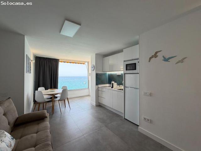 Estudio reformado con vistas al mar y acceso directo a la playa