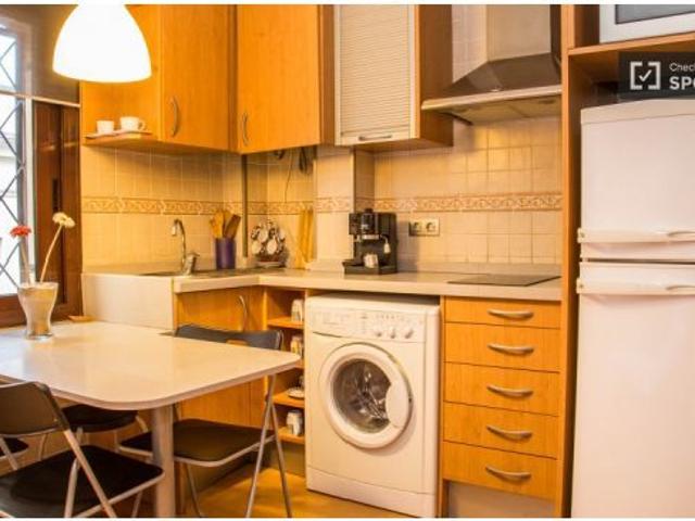 Estudio renovado en alquiler cerca de la playa