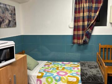 Estudio amueblado y equipado