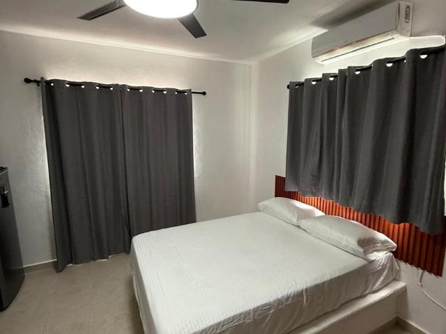 Estudios nuevo y amueblados / New, furnished studio apartments