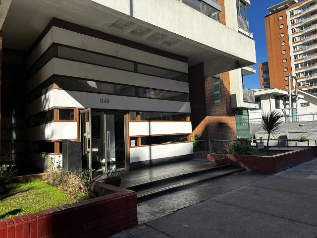 Estupendo departamento amoblado cercano al hospital