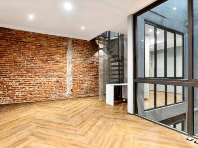Estupendo Penthouse Tipo Loft con Amplísimo Roof Garden Privado