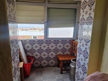 Piso en venta en Ceuta - Cocina equipada