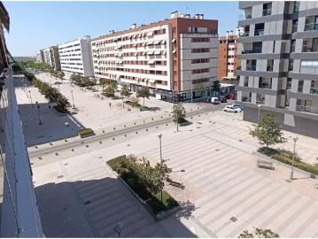 Estupendo piso en alquiler de 1 dormitorio en una gran urbanización de reciente construcción
