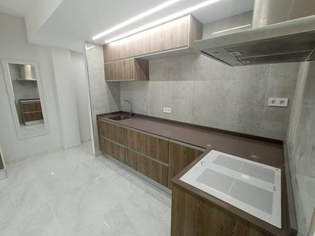 Estupendo piso en alquiler en Infante Juan Manuel