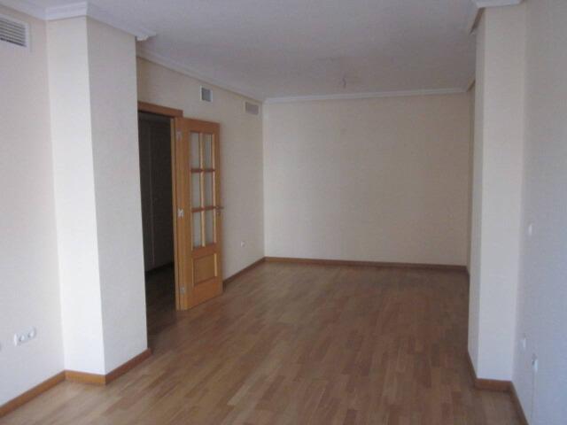 Estupendo piso en alquiler en Juan Carlos I