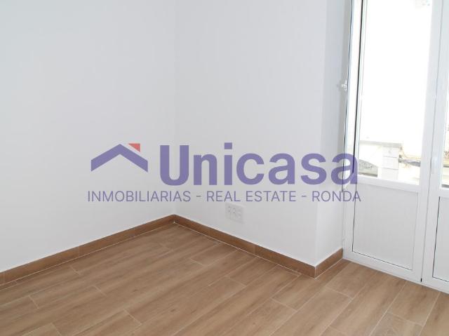 Estupendo piso ideal para oficinas!