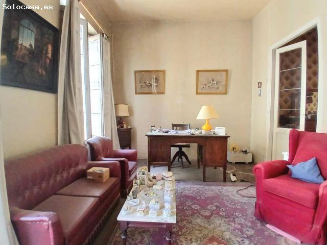 ESTUPENDO PISO PARA REFORMAR CON TRES BALCONES A LA CALLE CON INMEJORABLE SITUACIÓN