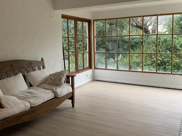 Estupenda casa, 2 pisos, impecable, 3 dorm, piscina