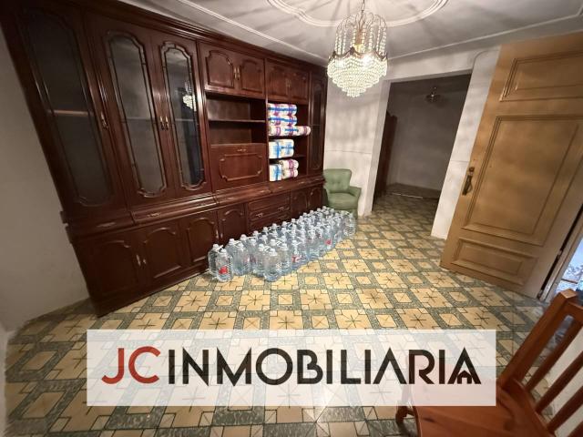 Estupenda casa de pueblo en Villalón de Campos, con patio y garaje