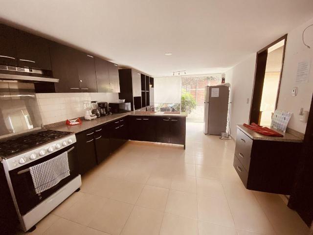 ESTUPENDA CASA EN LA HERRADURA EN VENTA PARA OFICINAS