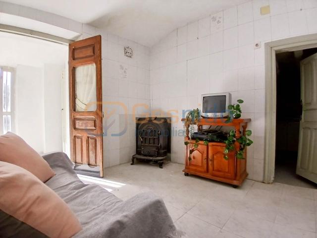 ESTUPENDA CASA en NAVAFRIA SEGOVIA con AMPLIA PARCELA