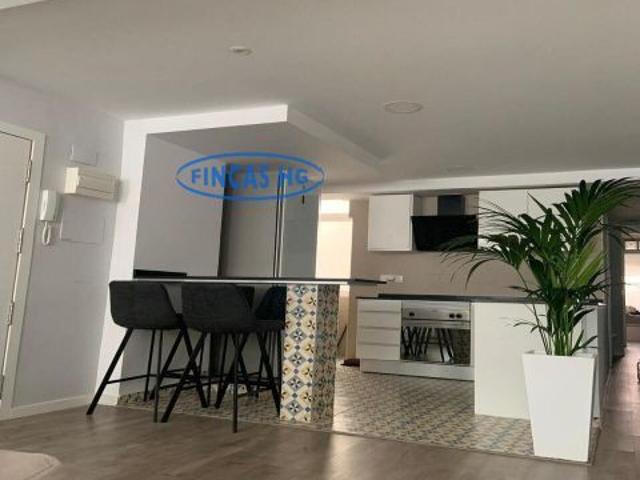 Estupenda vivienda con garaje totalmente reformada y decorada