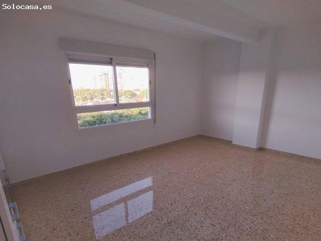 Estupenda vivienda de cuatro dormitorios!