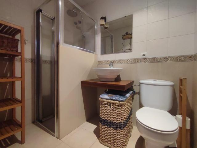 ESTUPENDA VIVIENDA JUNTO A LA AV. BARCELONA, DOS DORMITORIOS CON BALCONADA!