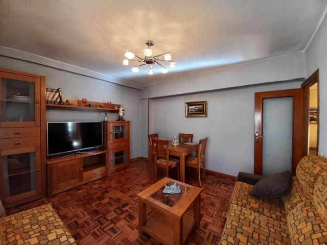 ESTUPENDA Y CÉNTRICA VIVIENDA EN ALQUILER