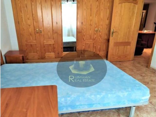 EST/ Bonito piso amueblado para ESTUDIANTES con TRES dormitorios en zona Pedro A. de Alarcón