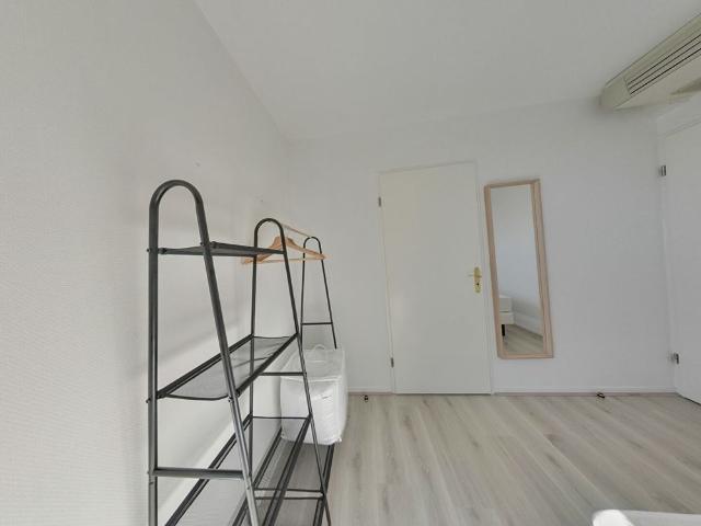 Est de PAU, Haut d'IDRON Appartement rÃ©cent 2 p MeublÃ© avec Terrasse et Parking privÃ© couvert et sÃ©curisÃ©