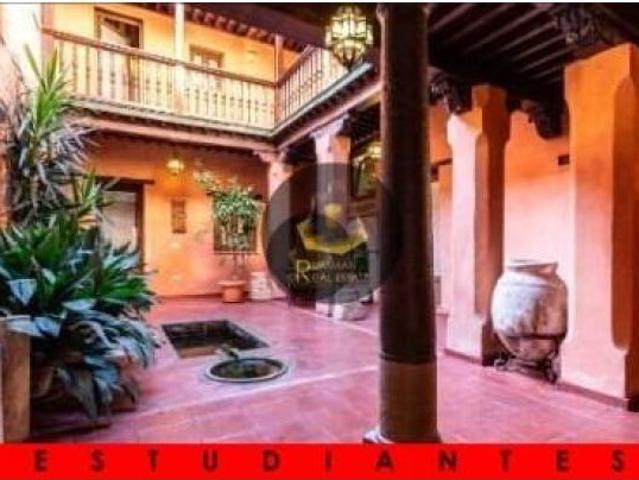 EST / Estudio en Bajo Albaicín