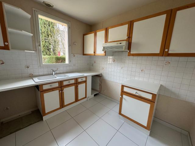 est limoges t3 en duplex avec garage et jardin