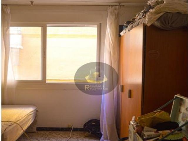 EST/ Piso amueblado para ESTUDIANTES con CINCO dormitorios en zona Hipercor