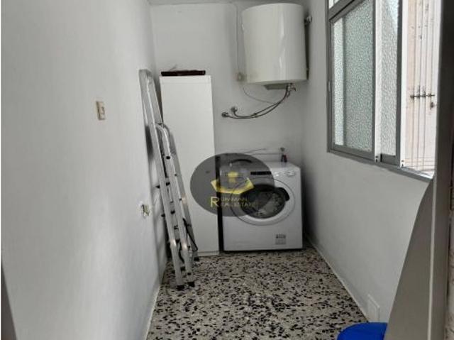 EST / Piso de TRES dormitorios en barrio Zaidín