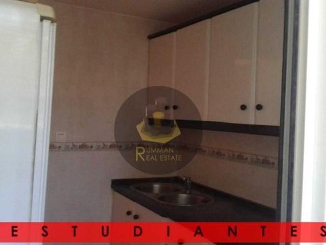 EST/ Piso de TRES dormitorios para ESTUDIANTES en zona Cartuja