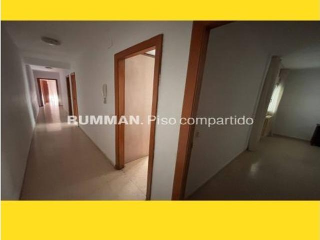 EST / Piso de CUATRO Dormitorios en Centro